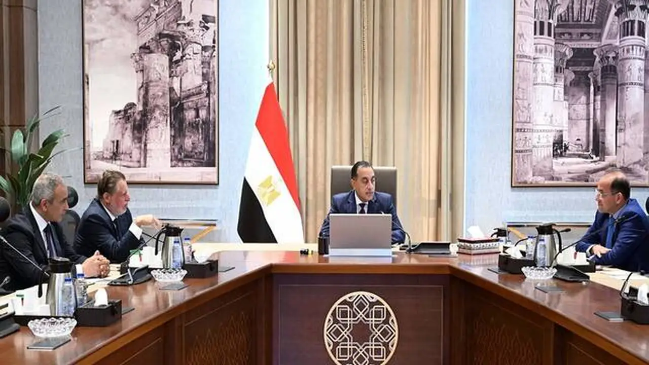 مصر تتعاون مع “المركزي” لتأمين اعتمادات السلع والإنتاج
